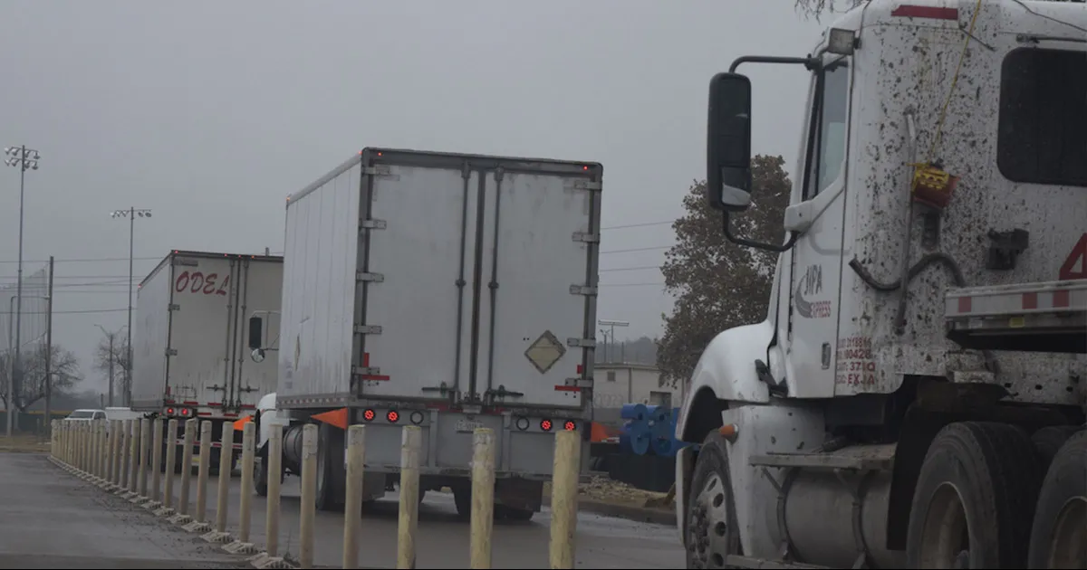 Se reúne con empresarios y representantes de parques industriales de Torreón y Durango.