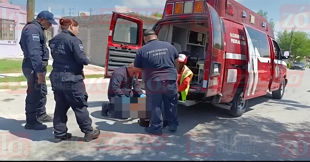 Según testigos, el perro Pitbull atacó al hombre sin previo aviso, causándole una herida profunda en la pierna.