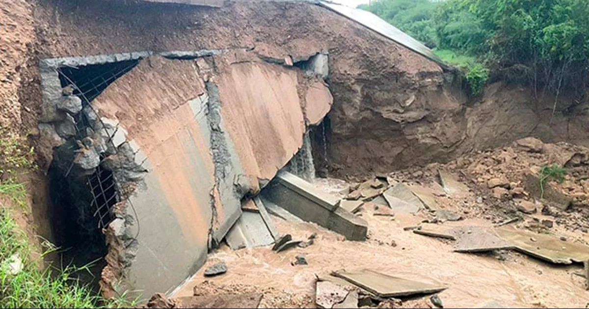 Cierran libramiento JMRV por daños en Acuña