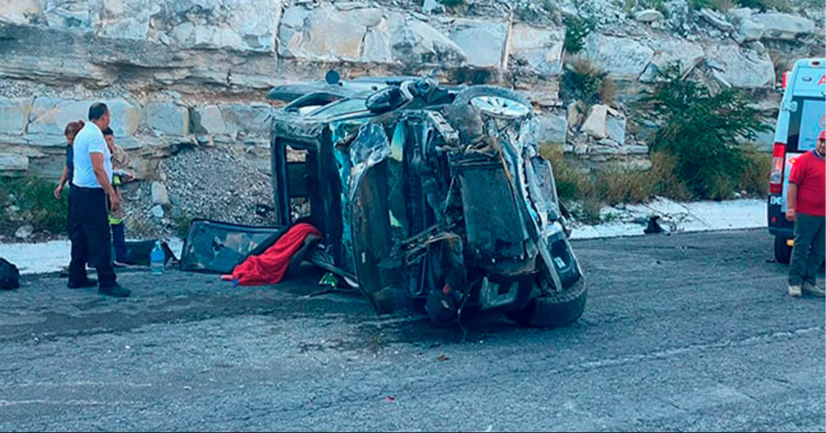 Tras dar fe del fallecimiento de este menor, los agentes policiales ordenaron el traslado del cuerpo al anfiteatro de una funeraria.