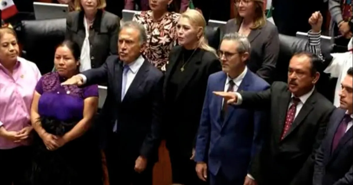 ‘No soy traidor por no estar con ustedes’, dice Yunes Linares tras tomar protesta en el Senado