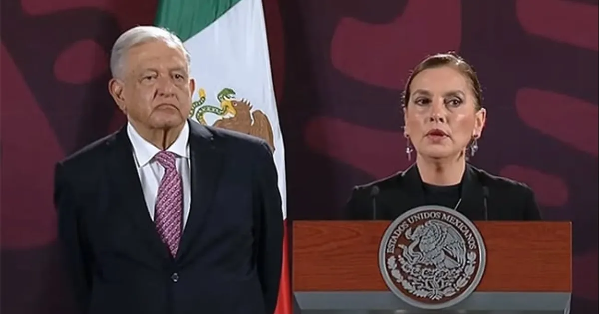 La escritora Beatriz Gutiérrez se despidió en la conferencia matutina de Palacio Nacional, a petición del presidente López Obrador