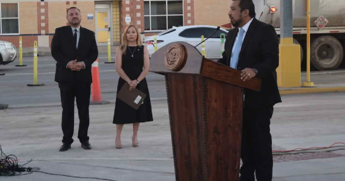 Busca Eagle Pass contratar otro asistente de gerente