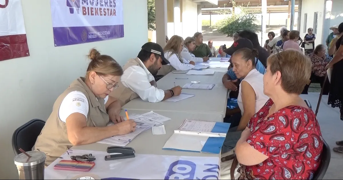 Servidores de la Nación están acudiendo casa por casa