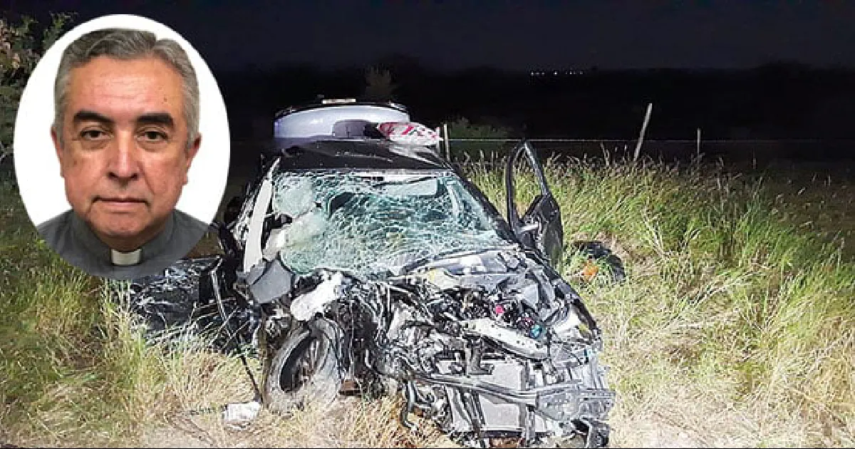 Fue el pasado lunes cuando el presbítero originario de Saltillo sufrió un aparatoso choque en la carretera Federal 57