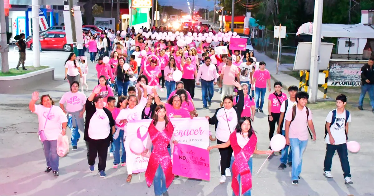 El evento cerró con la proyección de videos sobre la lucha contra el cáncer de mama y la entrega de reconocimientos a los participantes destacados.