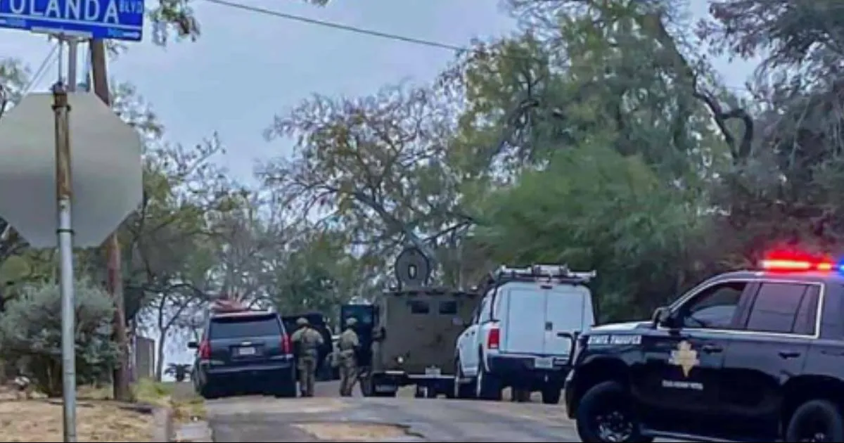 Exdetective de la policía traficó con 200 ilegales y cobró 36,900 dls