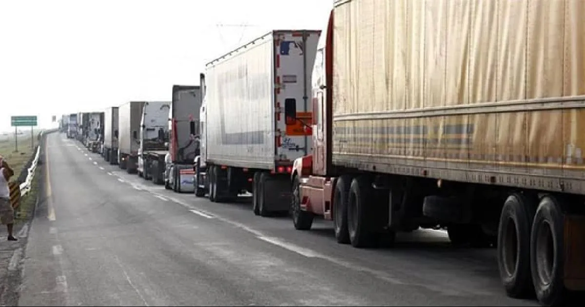 Se agrava ‘cobro de piso’ en carreteras de NL; exigen delincuentes hasta 20 mil pesos por circular