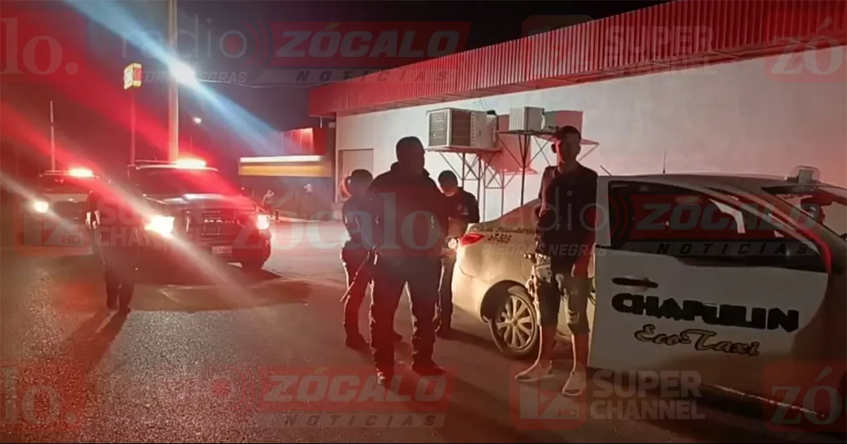 El taxista mencionó que la pareja le pidió que los llevara a varios lugares y, al finalizar el servicio, se negaron a pagar. Acto seguido, se bajaron del taxi y se refugiaron en su domicilio.