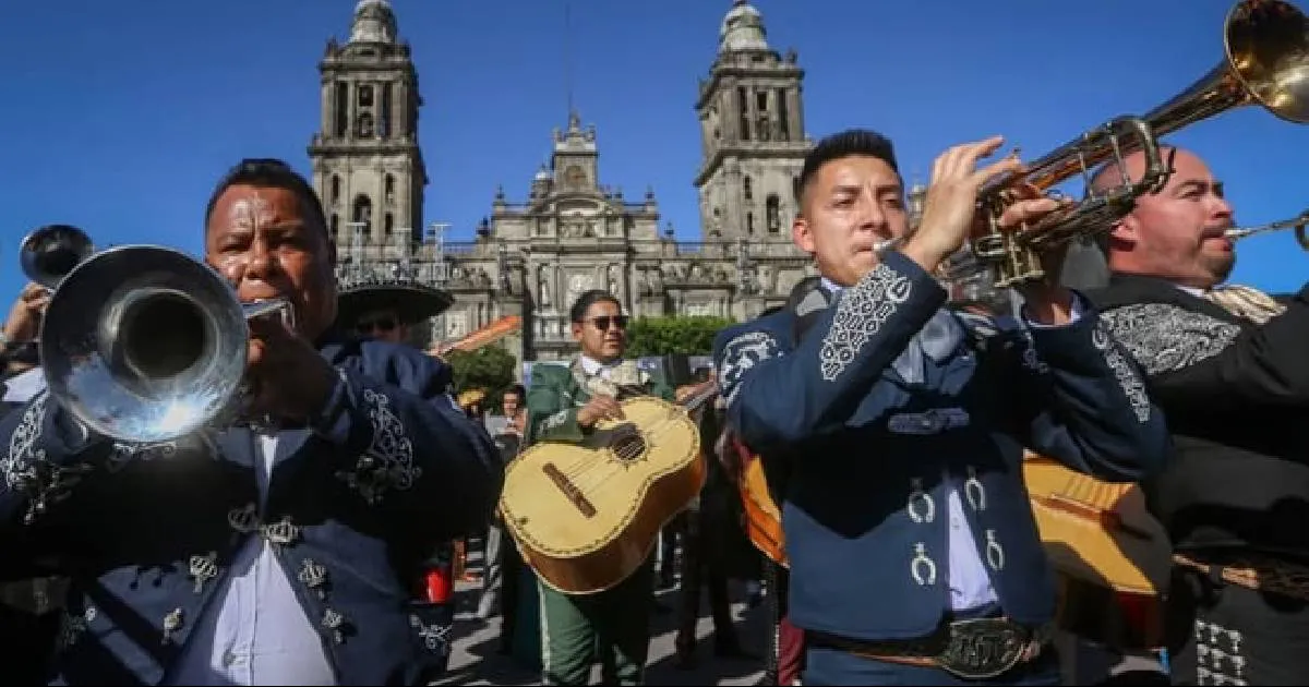 Rompen mariachis récord en CDMX; vencen a Guadalajara