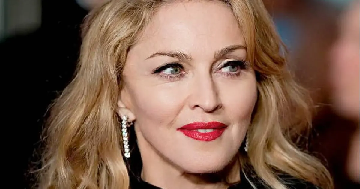 Madonna comparte perturbadoras imágenes con el papa Francisco y redes ‘estallan’
