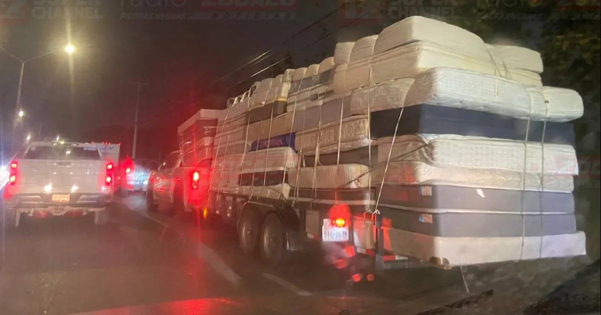 Aprovechan llegada de paisanos para cruzar artículos en exceso por Piedras Negras