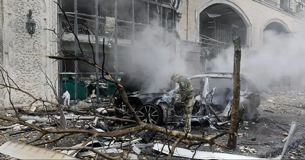 Rusia lanza misiles balísticos contra Kiev y mata a una persona