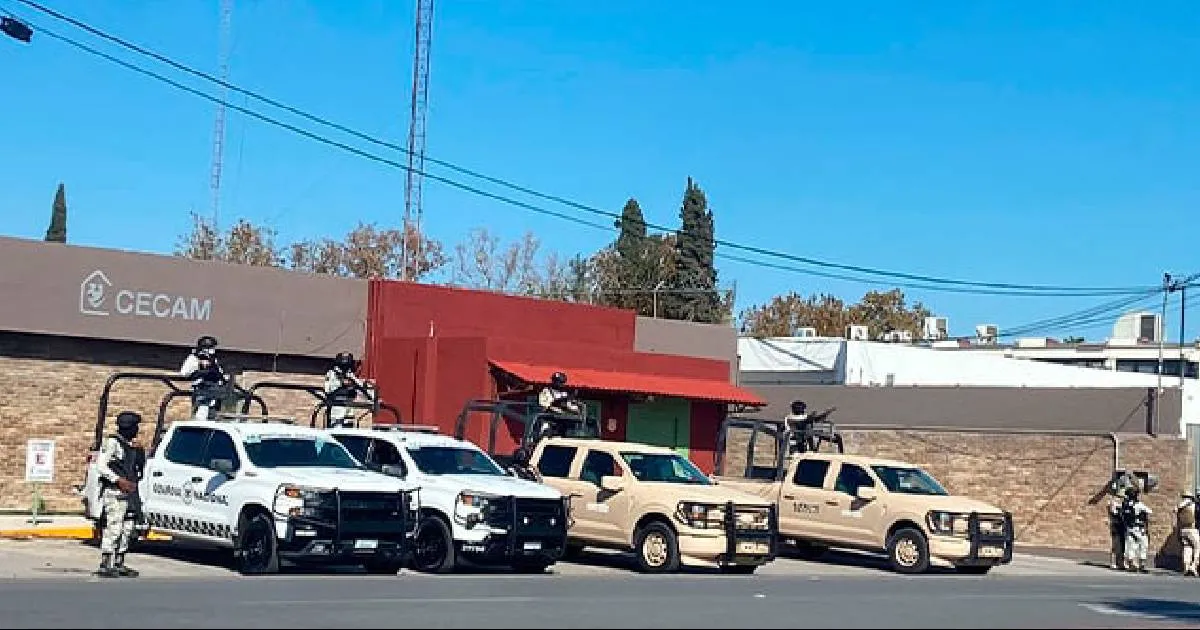 Catean tiendita en sector Lázaro Cárdenas; arrestan a dos sujetos