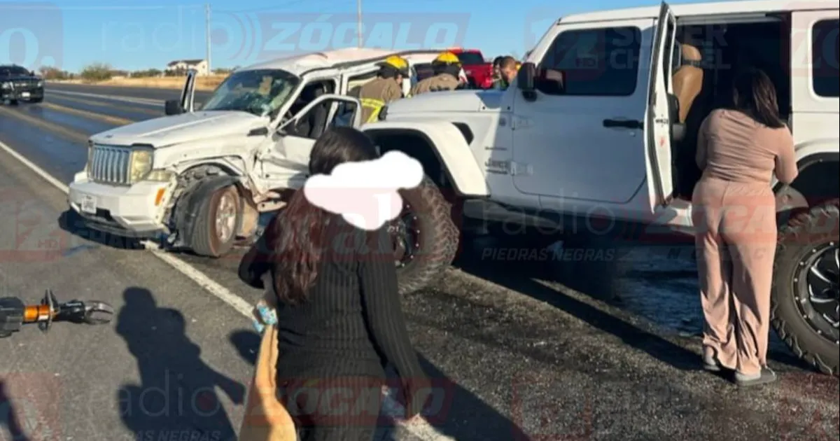 Choque de dos Jeeps deja daños y heridos en Eagle Pass