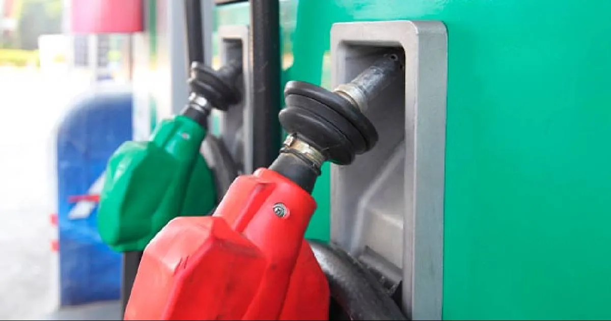 Alcanza litro de gasolina Premium los 28 pesos; pide Sheinbaum negociar con los gasolineros