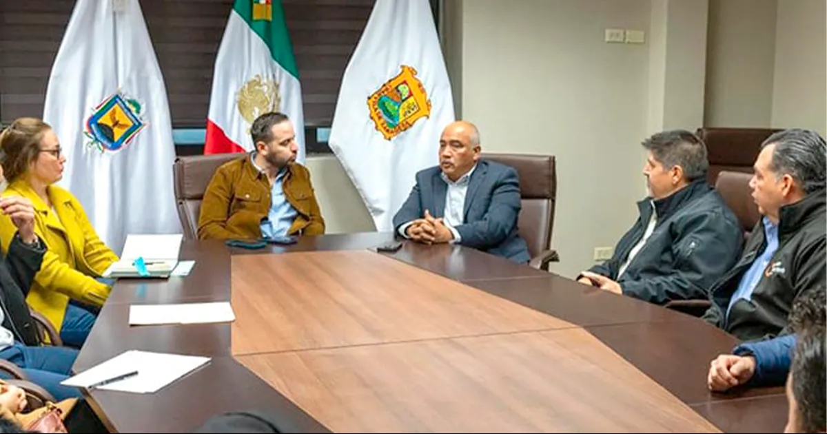 Se reúne con empresarios del sector manufacturero y evalúa esta necesidad para las mamás que tienen turno de tercera.