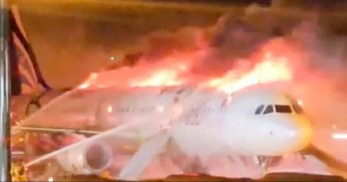 Avión de pasajeros se incendia en Corea del Sur; evacúan a 170 pasajeros