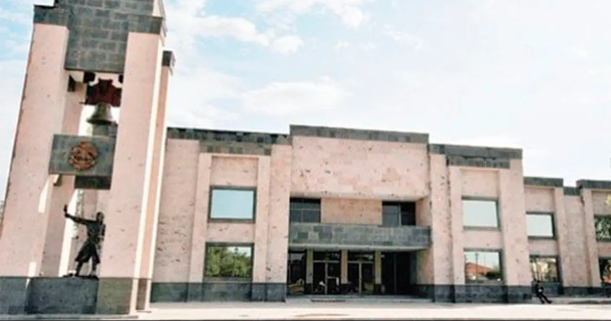 Nepotismo inexistente: análisis jurídico y político