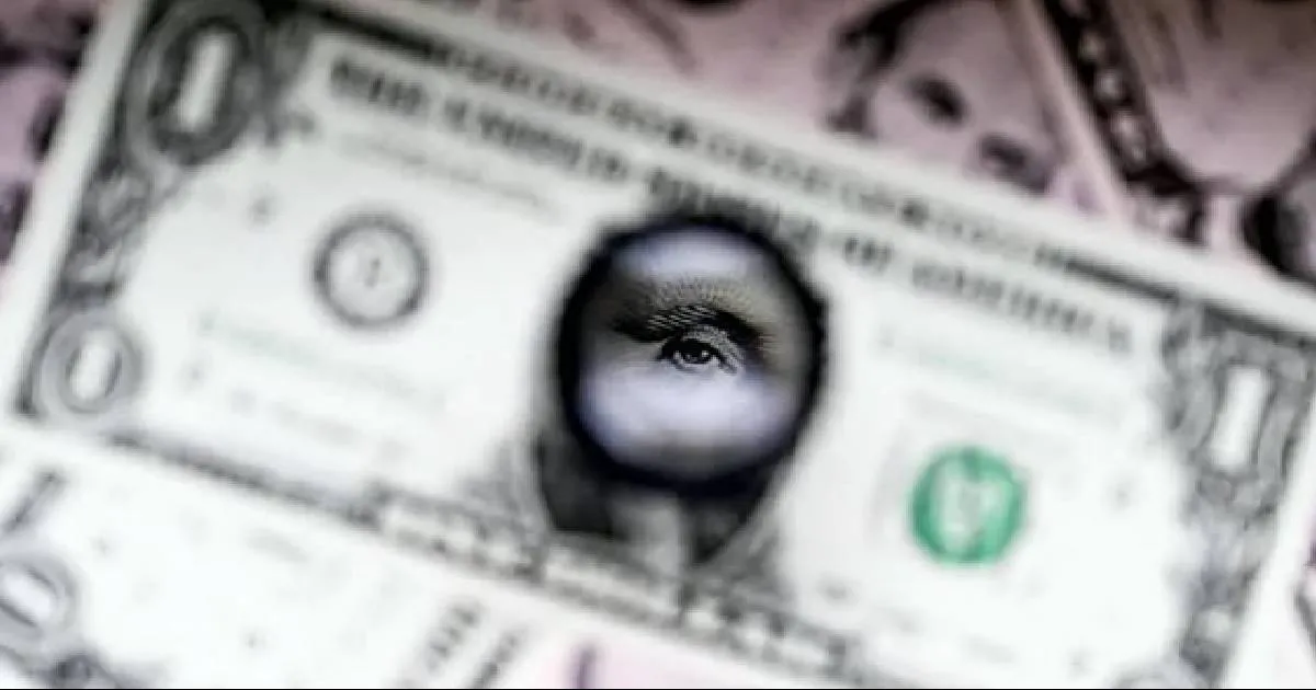 Peso elimina pérdidas frente al dólar, que cotiza en $20.50, después de que Sheinbaum dijo que acordó con Trump pausar por un mes aranceles