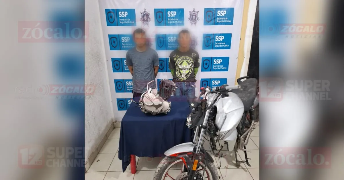 Capturan a dos individuos con moto robada