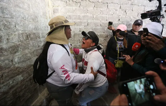 El predio estÃ¡ repleto de personas y ya no se encontraron los indicios relacionados con la ropa y el calzado que fueron descubiertos dÃ­as antes.