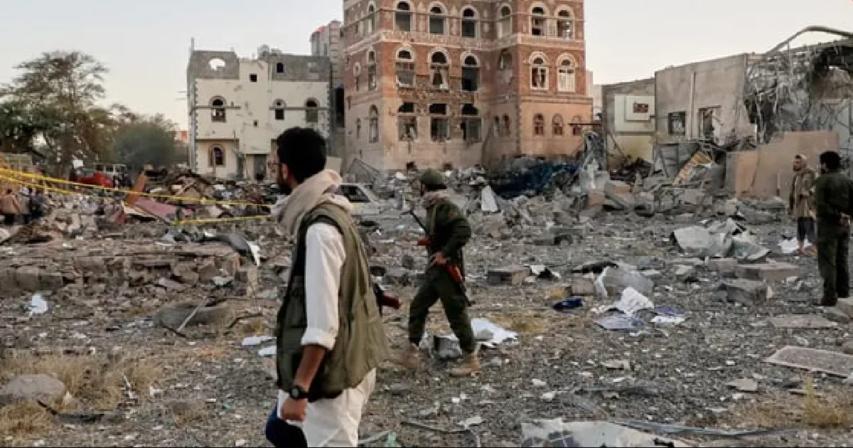 Israel intercepta dos misiles lanzados desde Yemen; avión se salva de proyectil