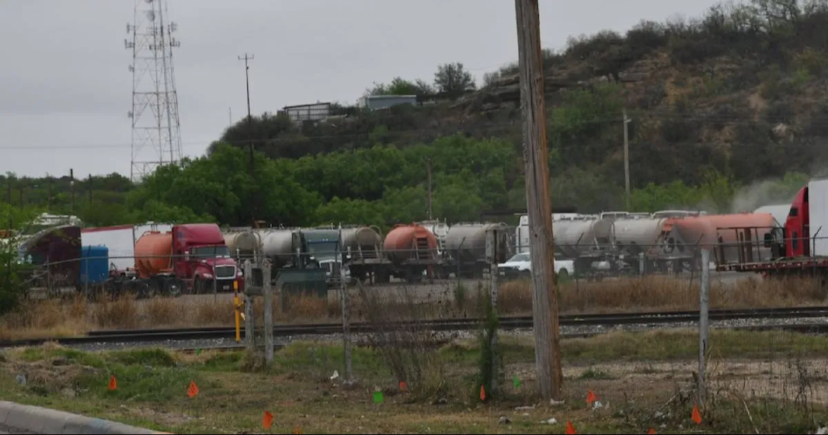 El detenido fue captado en cámaras robando diesel de al menos 3 tráileres