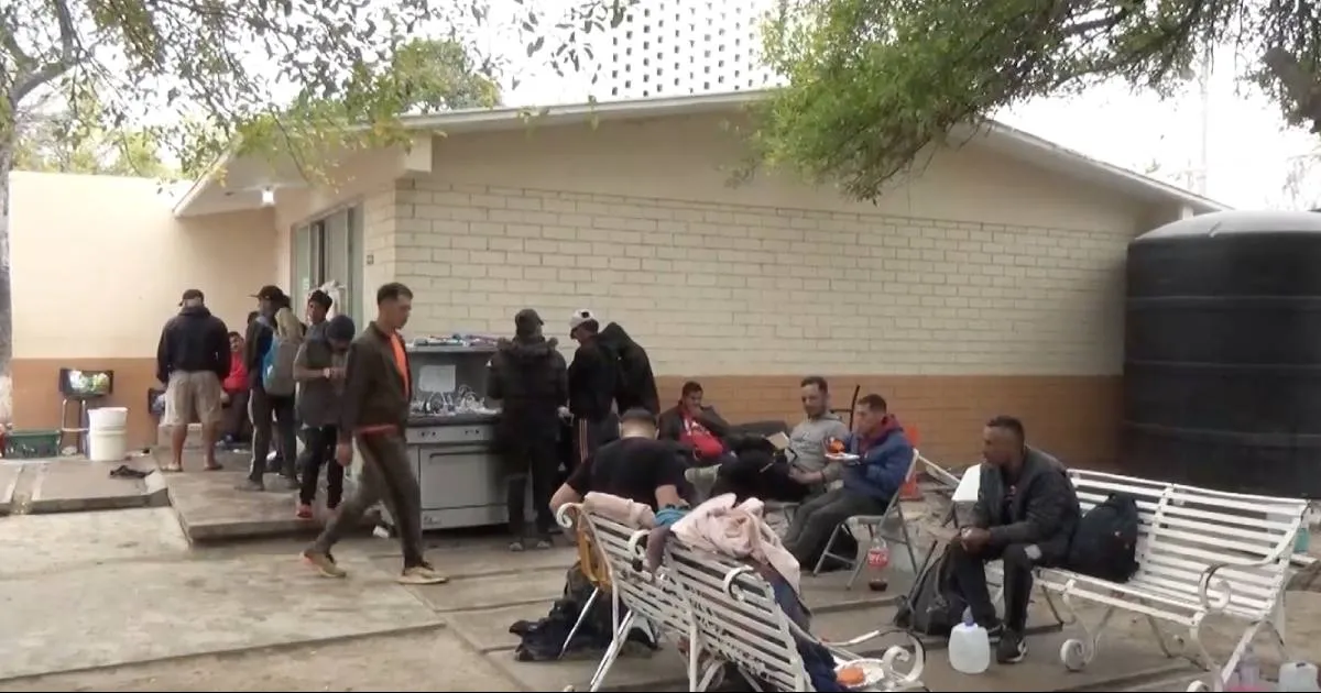 El Padre Pepe señaló que cuando hay oportunidad se les explica que México tiene los mismos medios que pudieran encontrar en Estados Unidos y se les ofrecen gestiones para regularizar su situación.