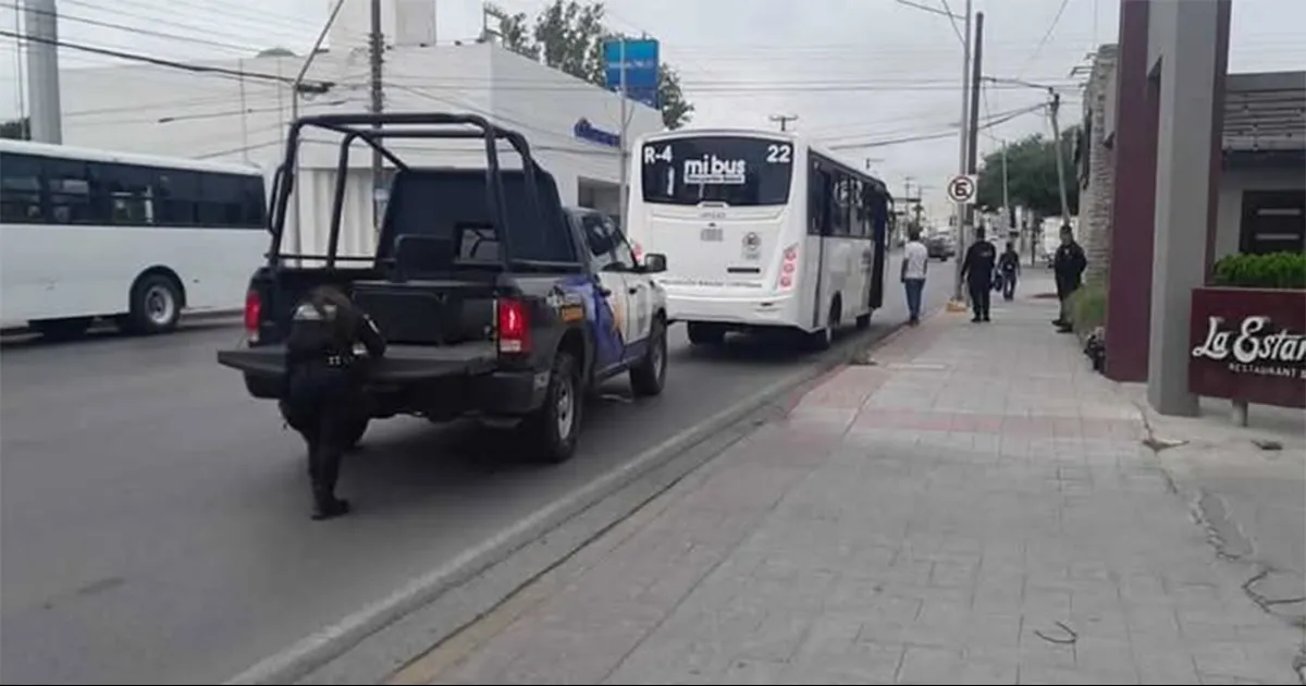 Infraccionan a chofer de la Ruta 4 por pasarse el semáforo en rojo