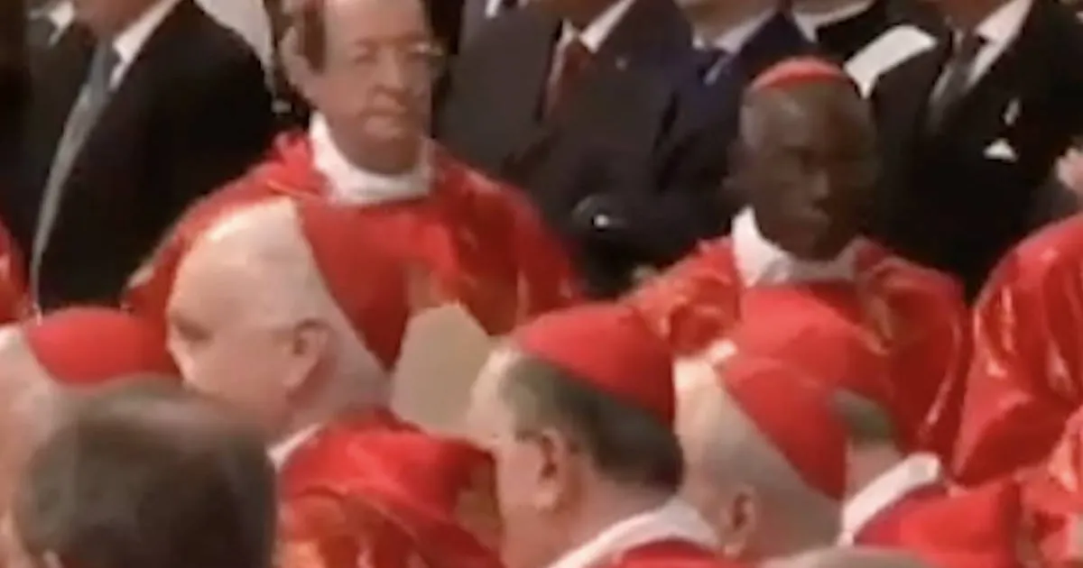 El cónclave debe estar conformado por no mas de 120 cardenales