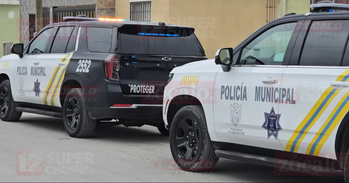 Al parecer la causa por la que decidió salir por la puerta falsa fue por problemas familiares