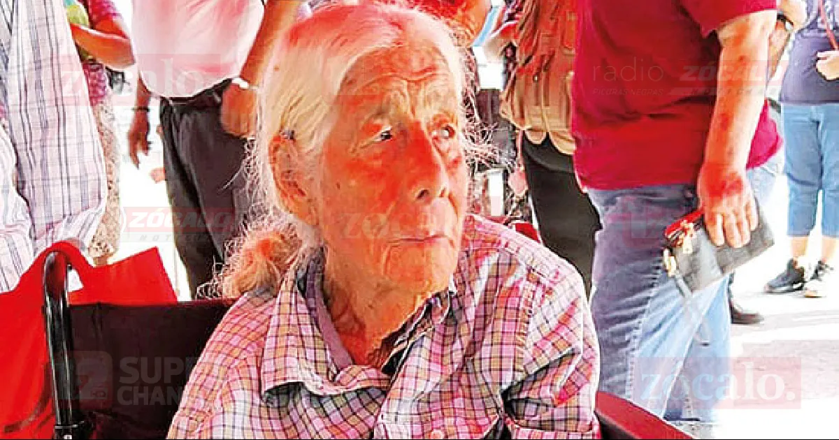 Vive su madre de 90 años el dolor más grande al ver cómo la apuñalaba su esposo.