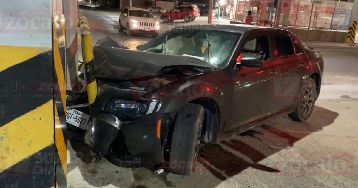 Jovencitos abandonan vehículo tras choque en Acuña