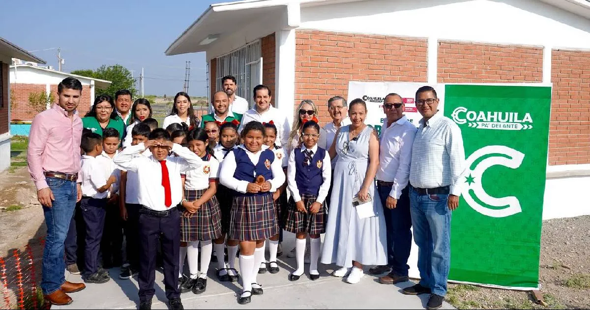 Entrega gobierno del estado aula en la Primaria "Ricardo Medina"; también donan árboles para campaña