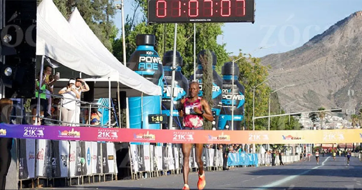 Se lleva keniano la 21K Coahuila; vibran calles de Saltillo con la justa deportiva