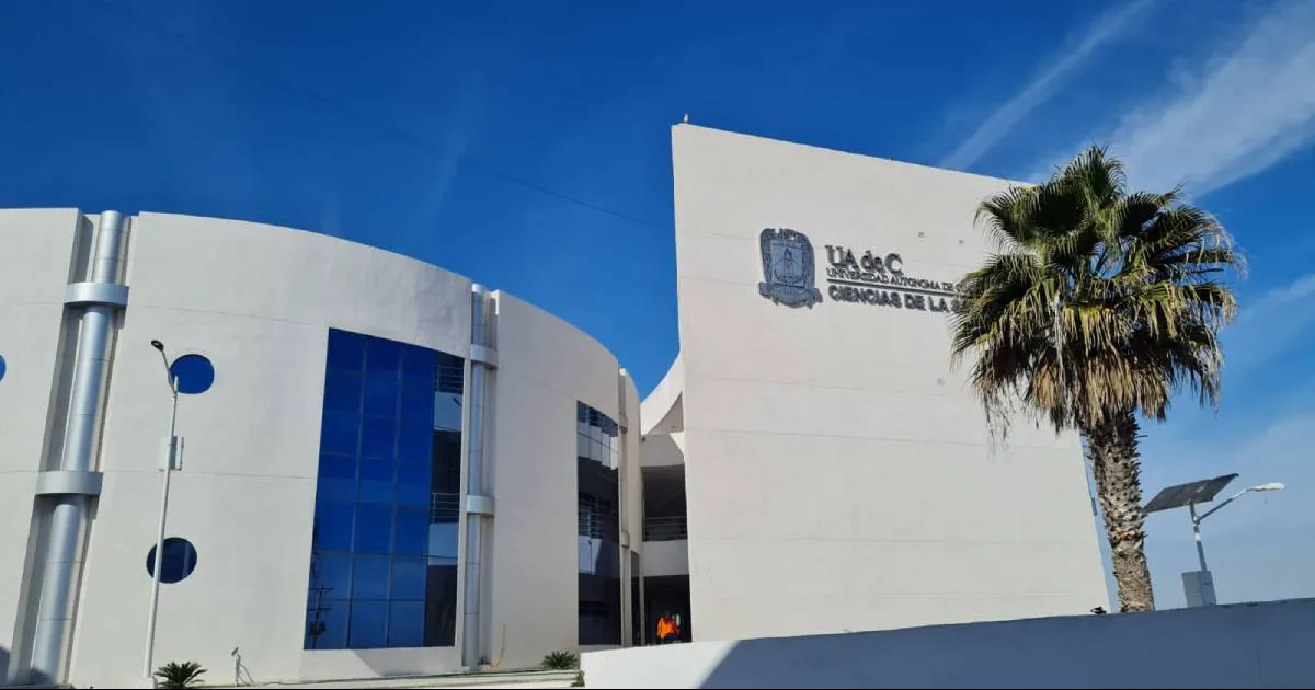 A nombre de los egresados, la alumna Marisela Luis Pérez reconoció que durante los cuatro años de la carrera se presentaron algunos obstáculos y momentos de duda, que fueron superados aun y cuando había el temor de ya no poder seguir adelante.