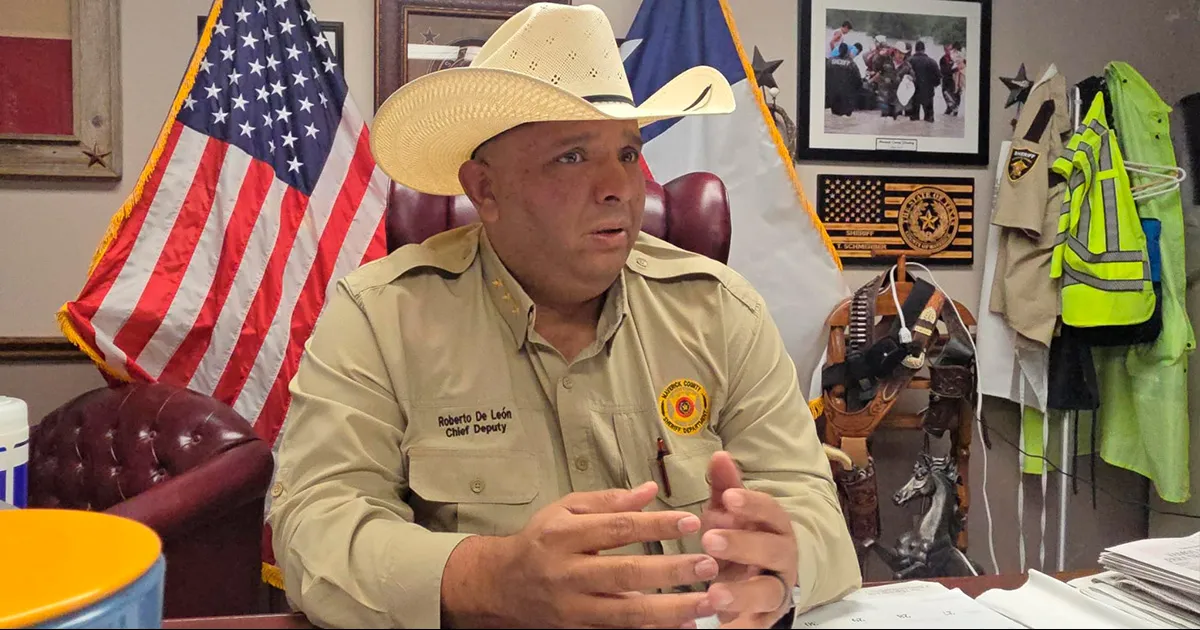Sheriff y jefe de diputados participan en reunión anual de sheriffs de Texas