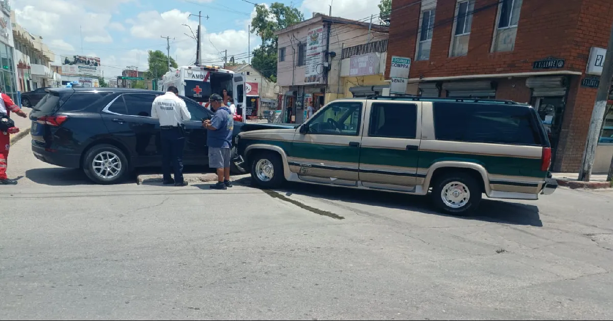 Provoca choque al salir sin precaución