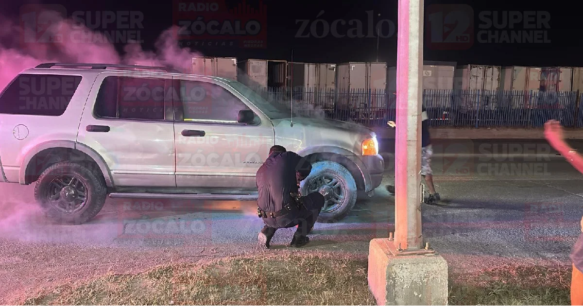 El encargado de la gasera Combugas, colaboró con extintores para contener el fuego antes de la llegada de los bomberos.