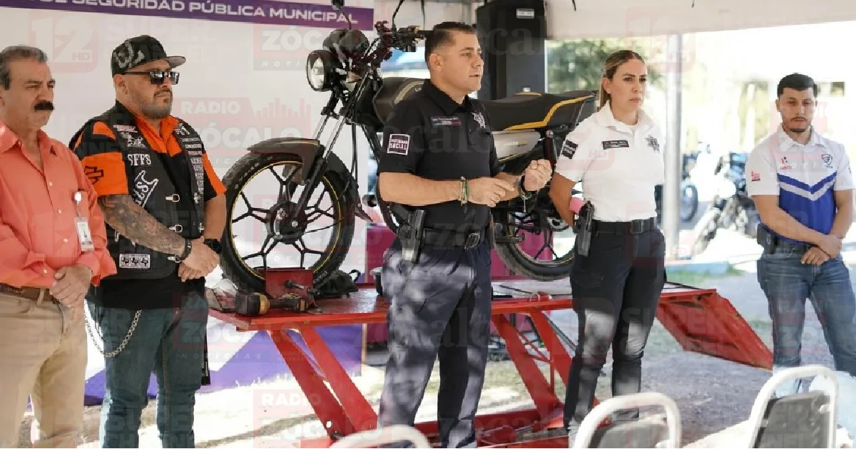 La capacitación se realizó la tarde del viernes en el exterior de las instalaciones de Seguridad Pública y fue encabezada por el comisario Cruz Eliud Mercado.