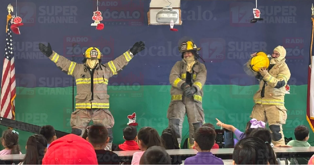 Cierran programa de seguridad en escuelas con entrega de casco simbólico