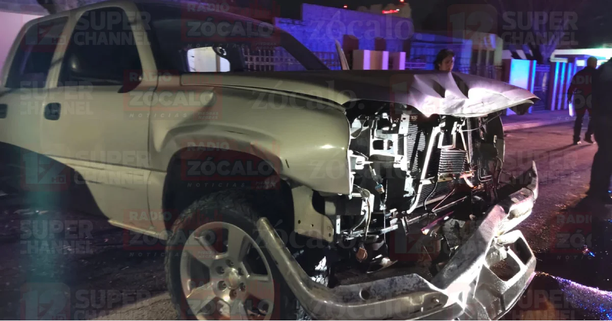 Choque deja cuantiosos daños