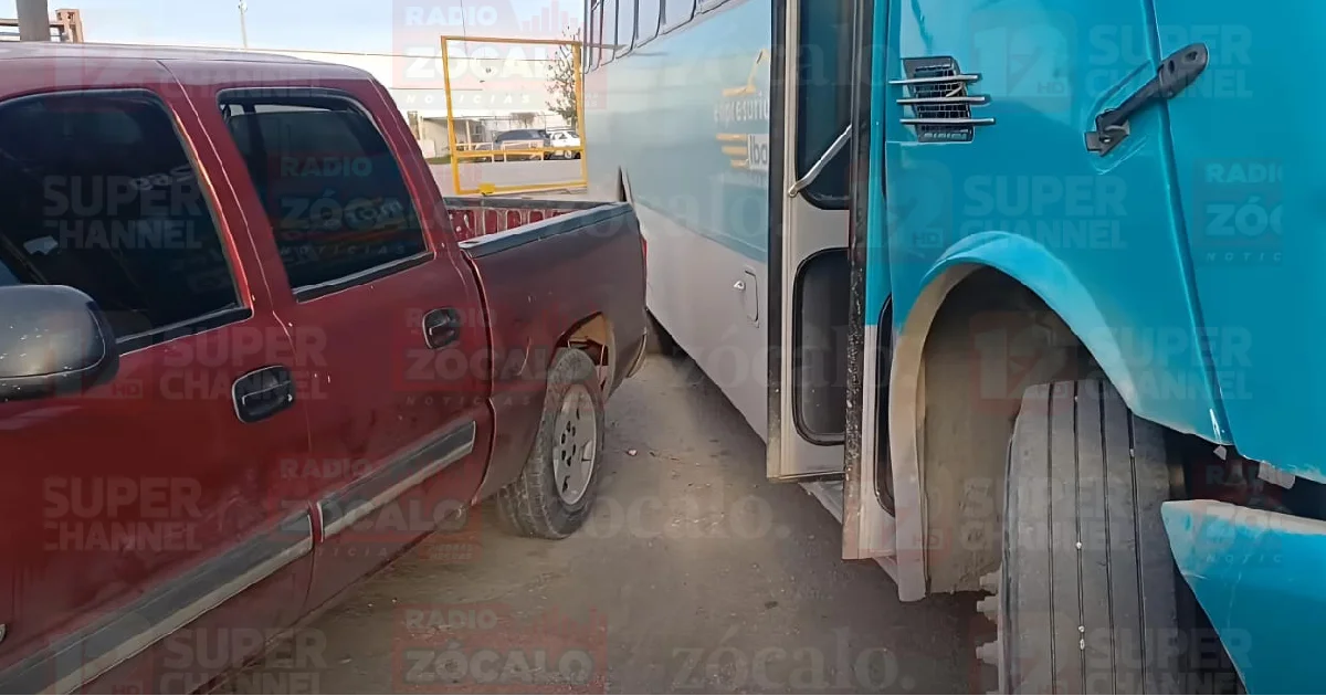 Error de conductor causa choque en sector industrial