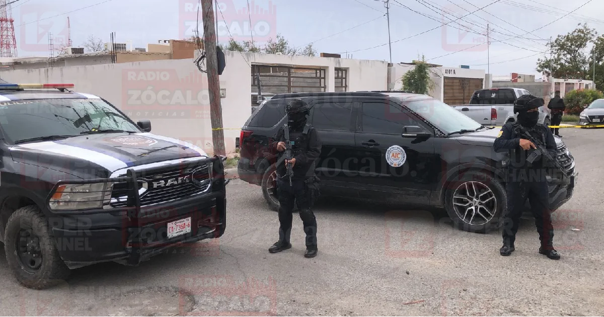 Cerraron varias calles para iniciar el cateo del inmueble, en donde se aseguraron droga y varios objetos de delito.