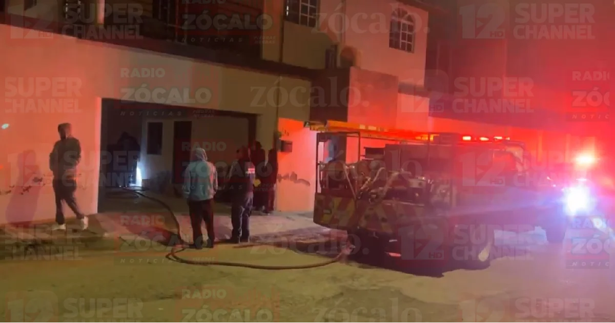 De acuerdo con los propietarios, habían dejado encendida la chimenea con brazas en su interior y se retiraron a dormir, quedando un familiar al pendiente