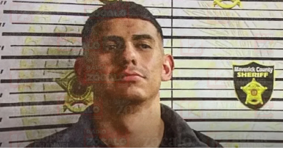 De acuerdo con el reporte oficial, Daniel enfrenta cargos por posesión de sustancias controladas, abandono y poner en riesgo a un menor de edad.