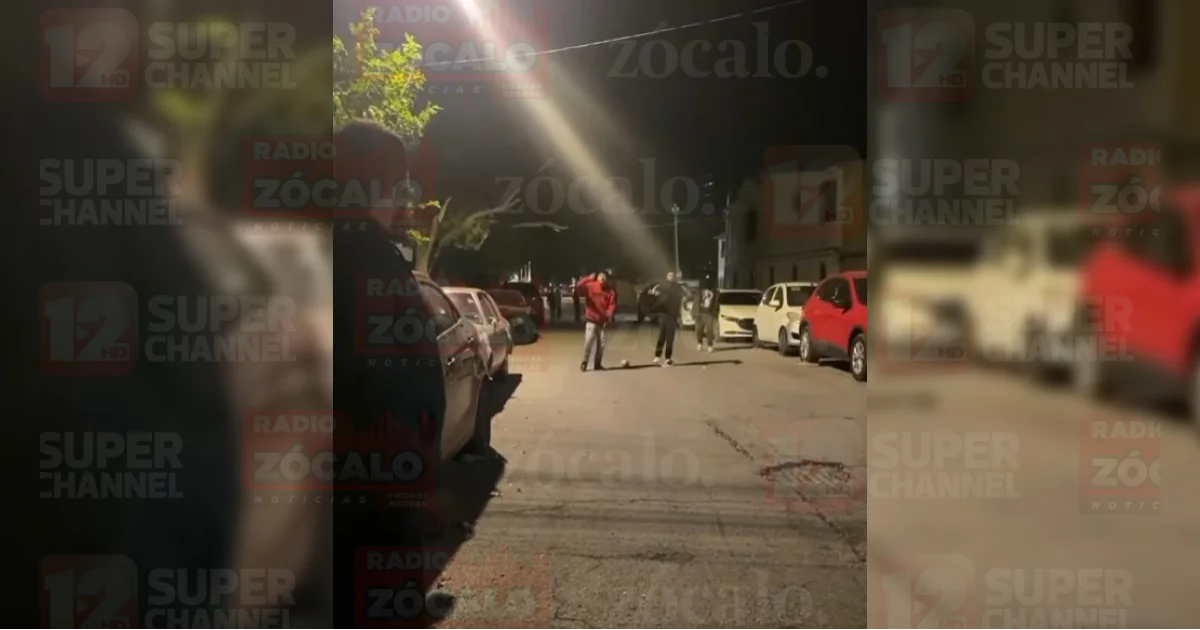 Reportan daños a vehículos por disputa a pedradas en Las Cumbres