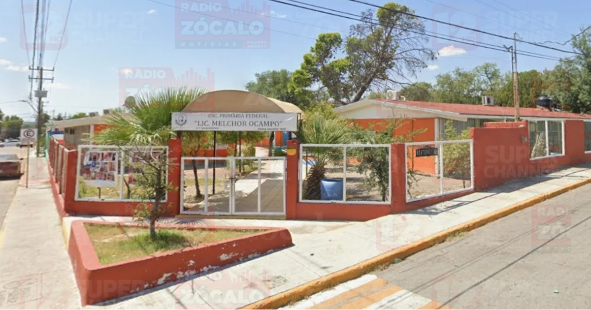 Elementos de la Agencia de Investigación Criminal acudieron al lugar para confirmar el atraco y recabar información.