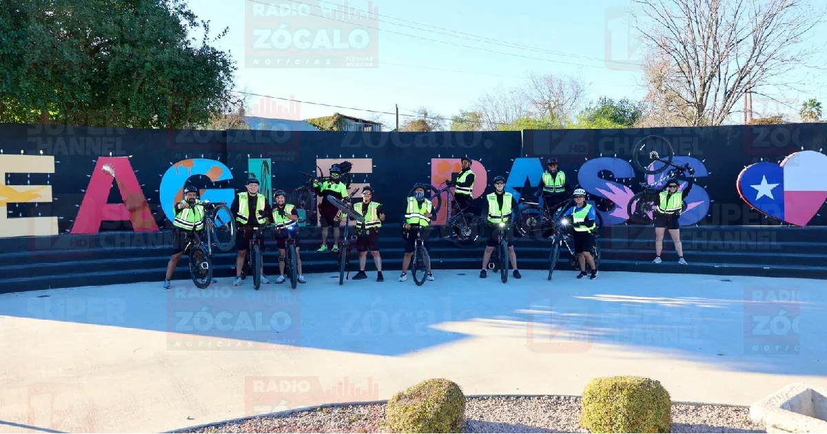 Policías de Eagle Pass reciben entrenamiento en patrullaje en bicicleta